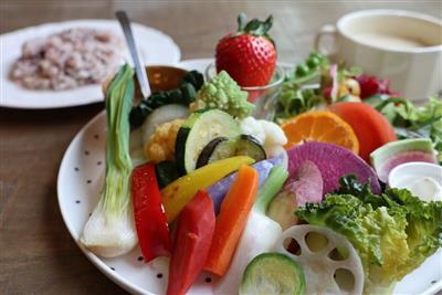 野菜いっぱいのヘルシープレート