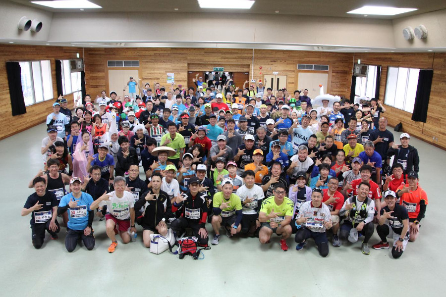 第5回東経130度喜界島マラソン集合写真 第5回東経130度喜界島マラソン集合写真