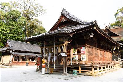 田園地帯に鎮座する「大富神社」