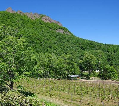 八剣山（はっけんざん）