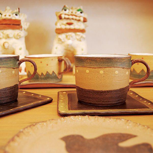 壺屋やちむん通り