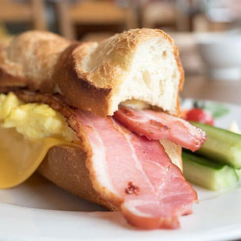 パン食、万歳！