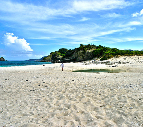 アゲナシクの浜（座間味島）
