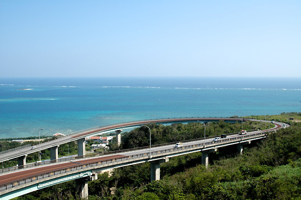 「これぞ沖縄！」と感じる道10選