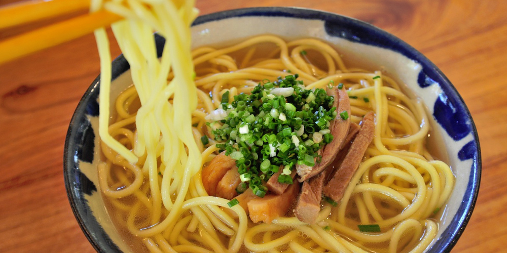八重山そばが食べられる「来夏世」