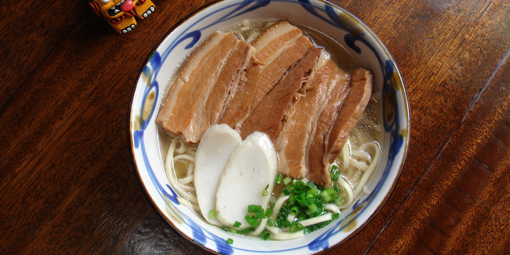 沖縄そばと海産物料理の店 楚辺（そべ）