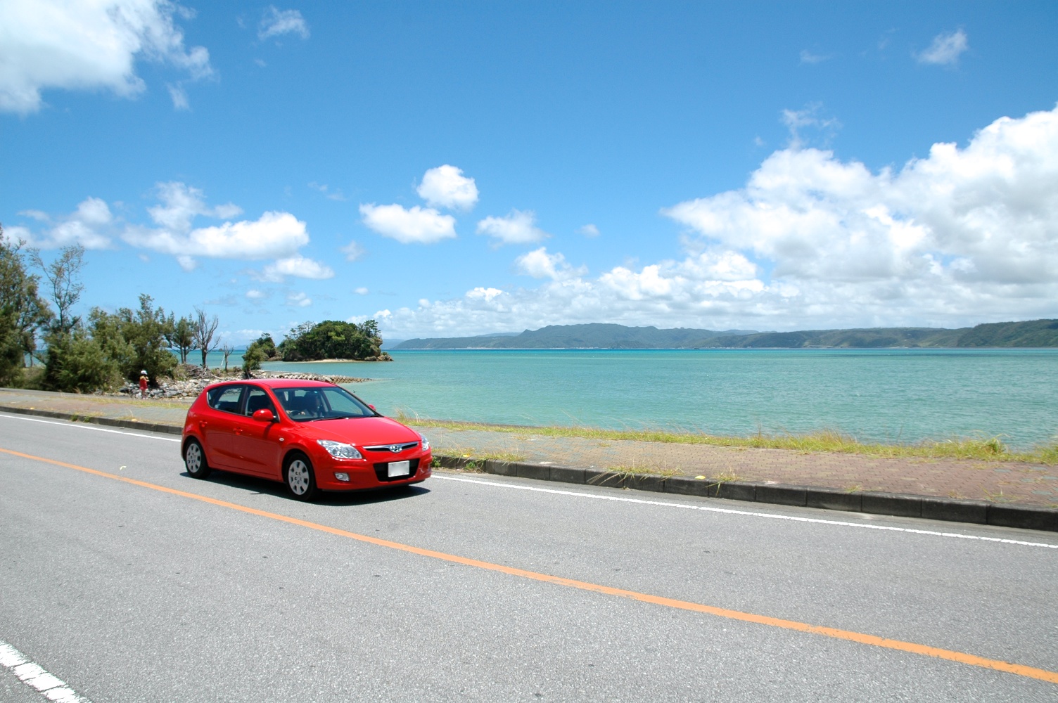 沖縄旅行に欠かせないレンタカー予約