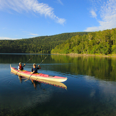 南大雪の峰々に抱かれて