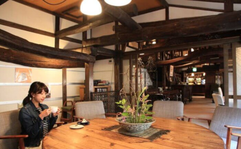 亀の井別荘の茶房ではかき氷を