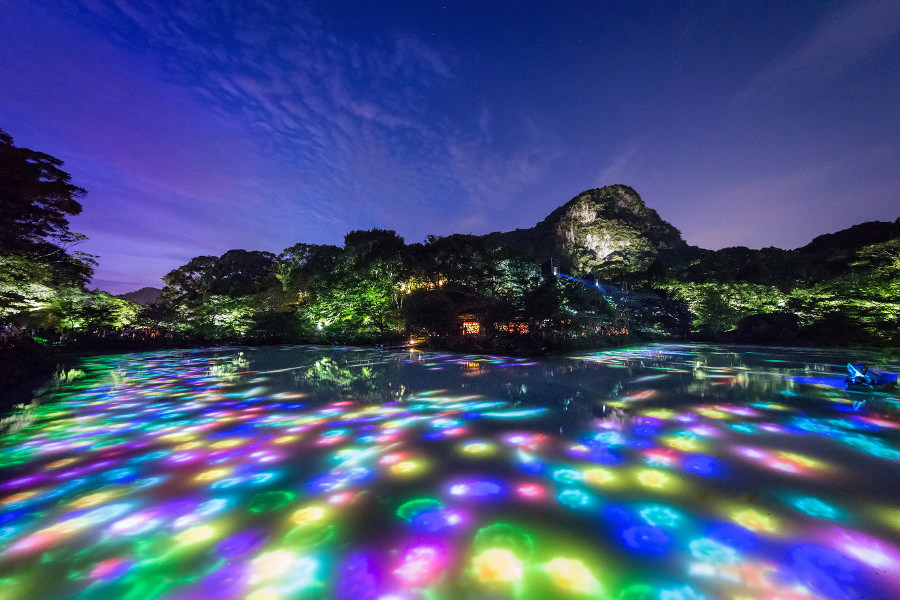 幻想的な光のアートが広がる「御船山楽園」 幻想的な光のアートが広がる「御船山楽園」