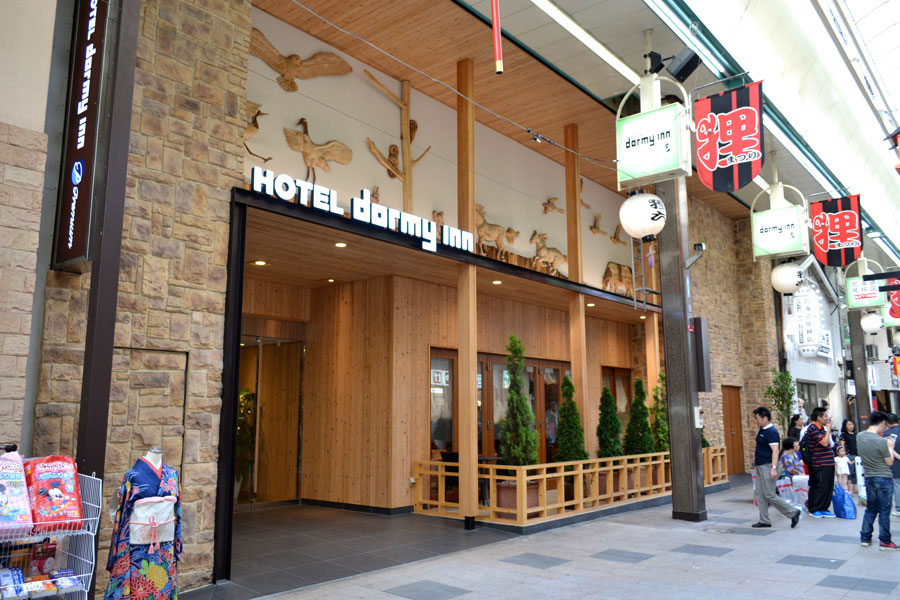 札幌の老舗商店街・狸小路の中にある「ドーミーイン札幌ANNEX」