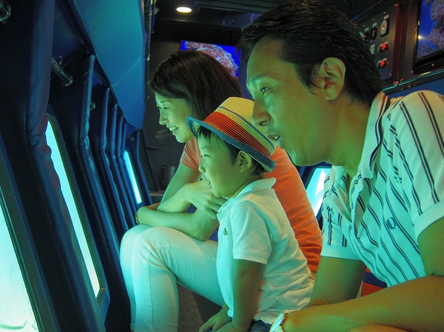 写真/新たに運航するサブマリンJr. Ⅱの船内の様子