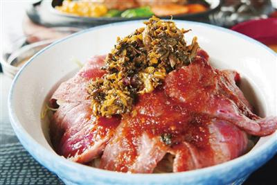 柔らかく、うま味が強いあか牛を使ったメニューが楽しめる「あか