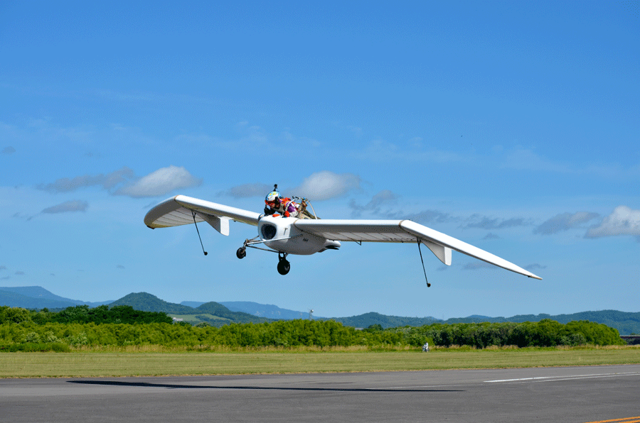 風の谷のナウシカに登場する架空の航空機「メーヴェ」を参考に作られた「M-02J」