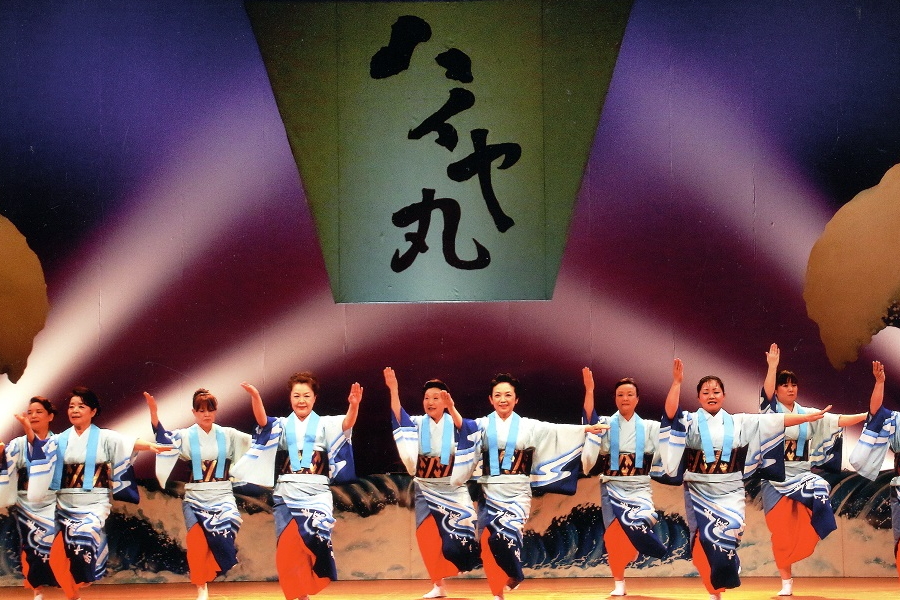 牛深ハイヤ保存会も、ハイヤの歌と踊りを披露