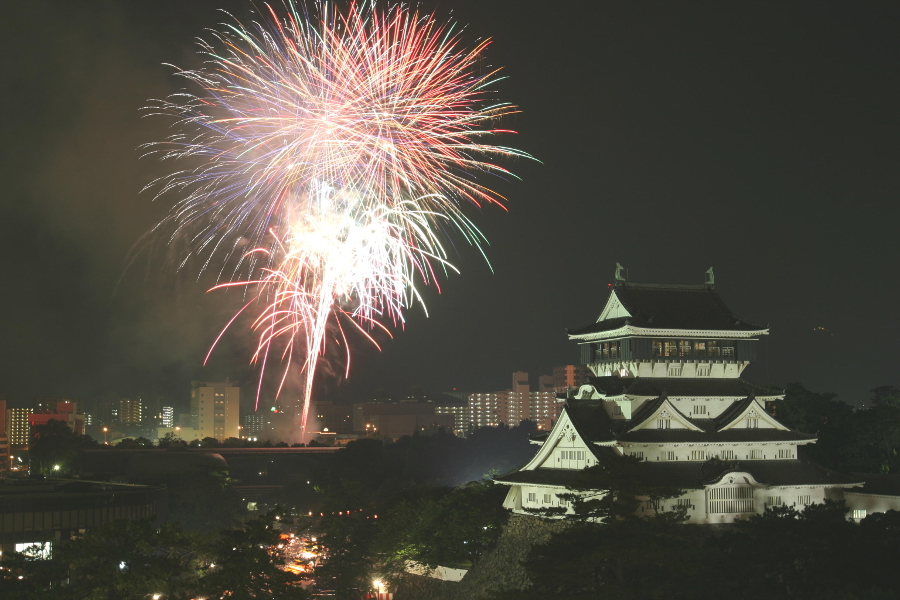北九州最大の祭りを締めくくる「わっしょい百万夏まつり 花火」 北九州最大の祭りを締めくくる「わっしょい百万夏まつり 花火」