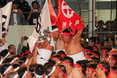 男たちの熱き戦い「川内大綱引」