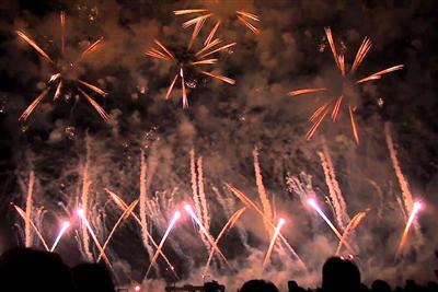 今年で最後の開催となる「水平線の花火と音楽FINAL」