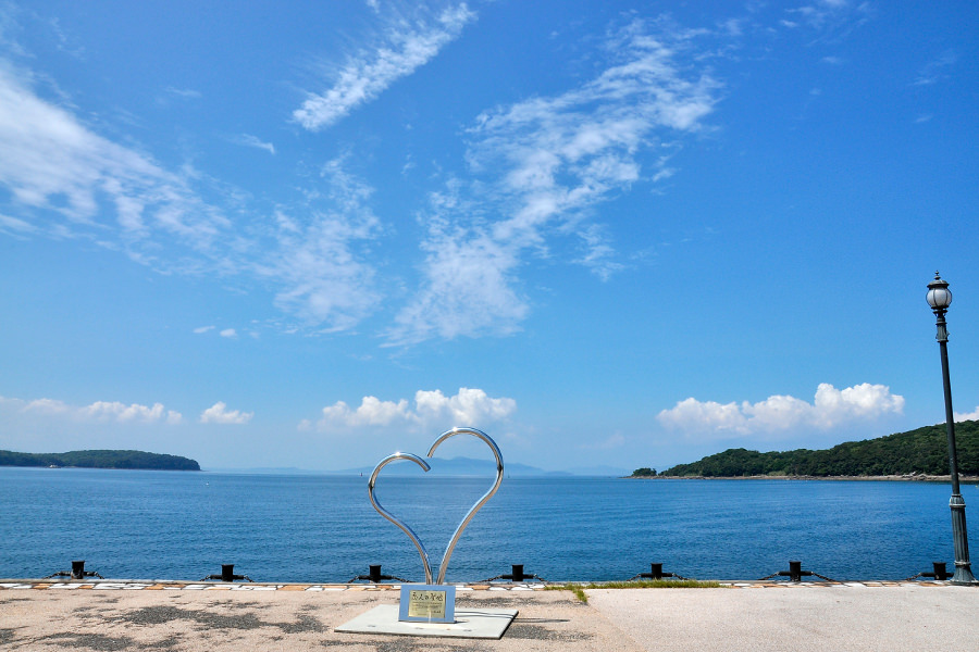 エコパーク水俣内にある「恋人の聖地」 初恋に関するプロジェクトを行う水俣市での「恋フェス」