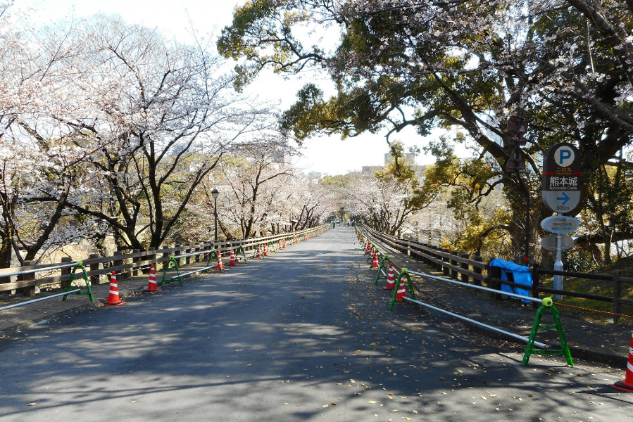 復興が進む熊本城の行幸坂 復興が進む熊本城の行幸坂