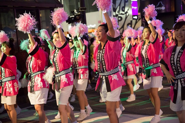 熊本地震からの復興への想いを込め「おてもやんサンバ」で盛り上がります 熊本地震からの復興への想いを込め「おてもやんサンバ」で盛り上