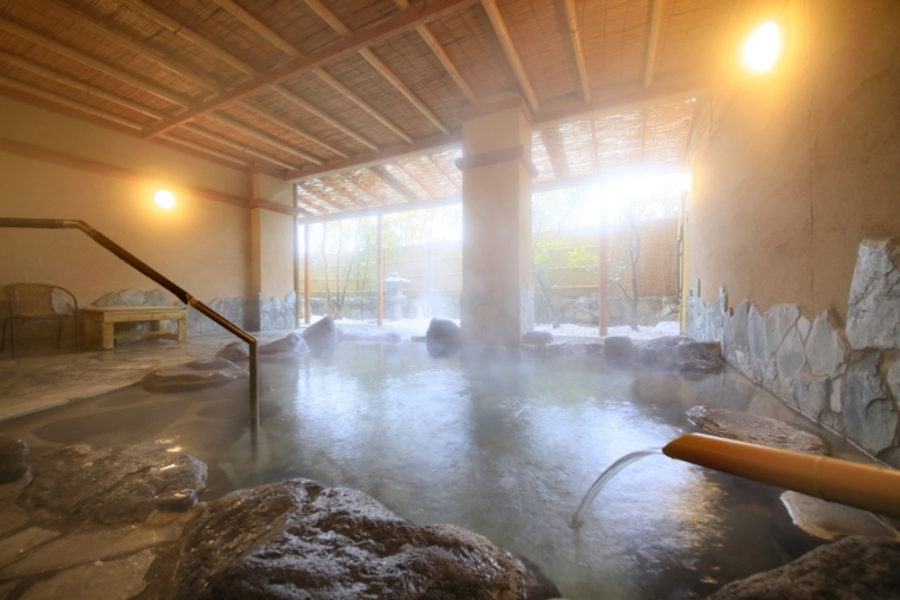 ▲翌朝の肌の違いを実感！化粧水のようにまろやかな温泉