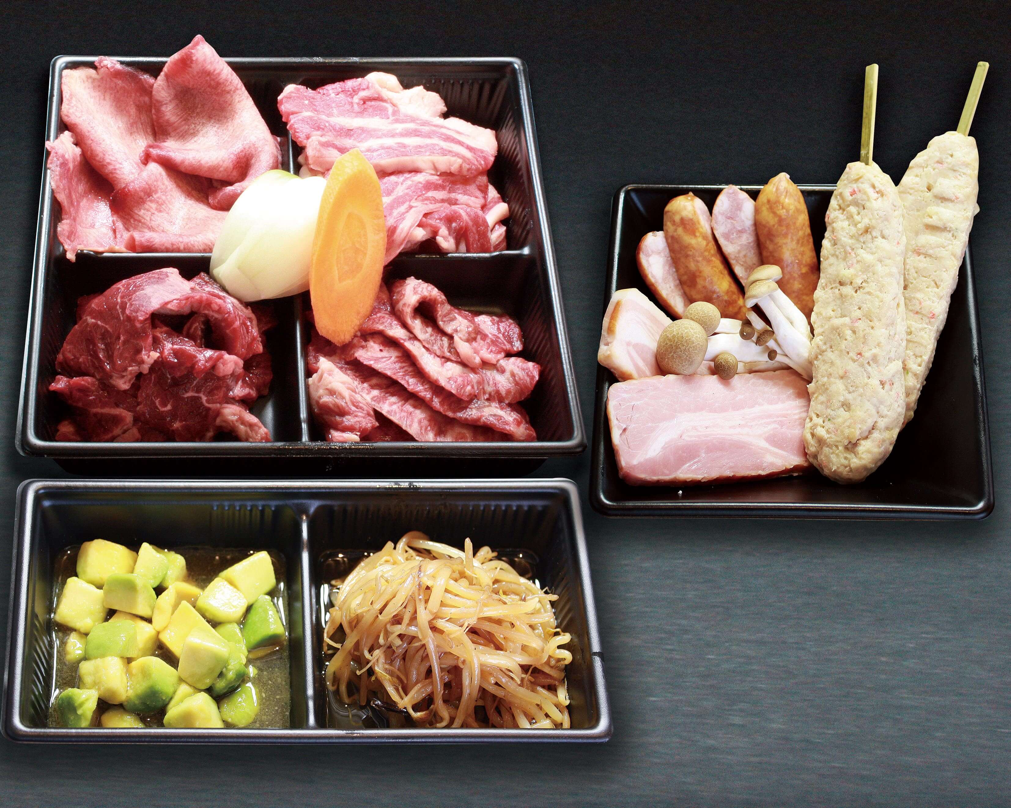 牛肉お楽しみセット(2.5人前/肉700グラム)5800円(税込) 北海道空の下ビアガーデン