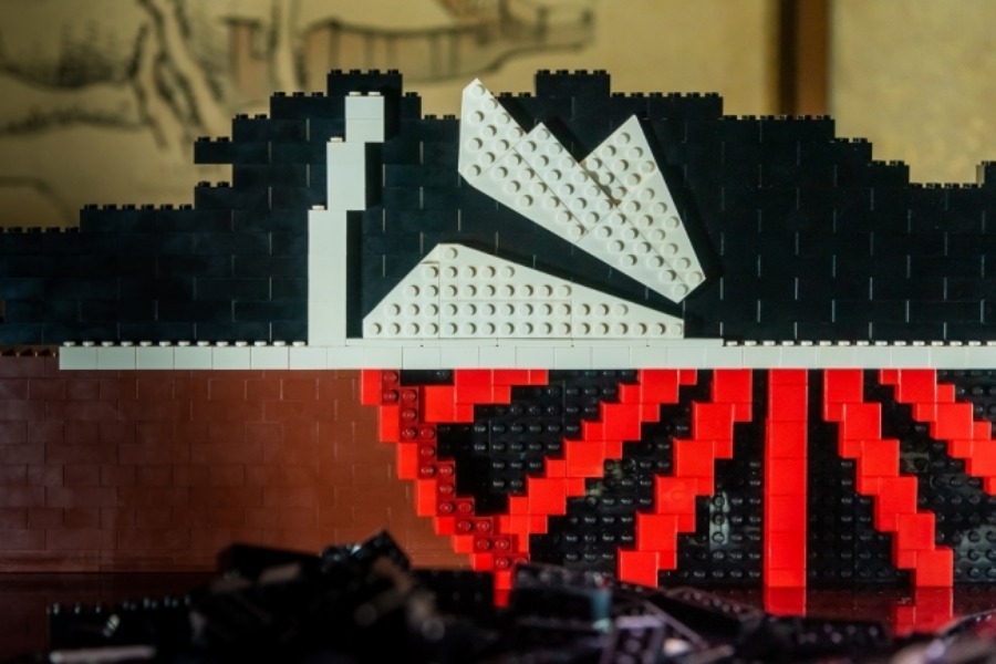 ▲レゴブロックを7万個を使用して作った、全長5mの巨大レゴブロック 「凌風丸」 ▲レゴブロックを7万個を使用して作った、全長5mの巨大レゴブ