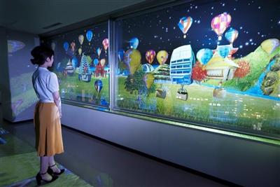 ▲夜空のタイムトラベル「クリスマスver.」がスタート