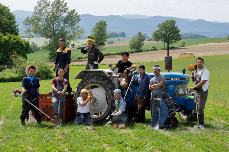 美瑛町の農地と美しい農業景観を守るために地元農家が立ち上げたプロジェクト 美瑛畑看板プロジェクト