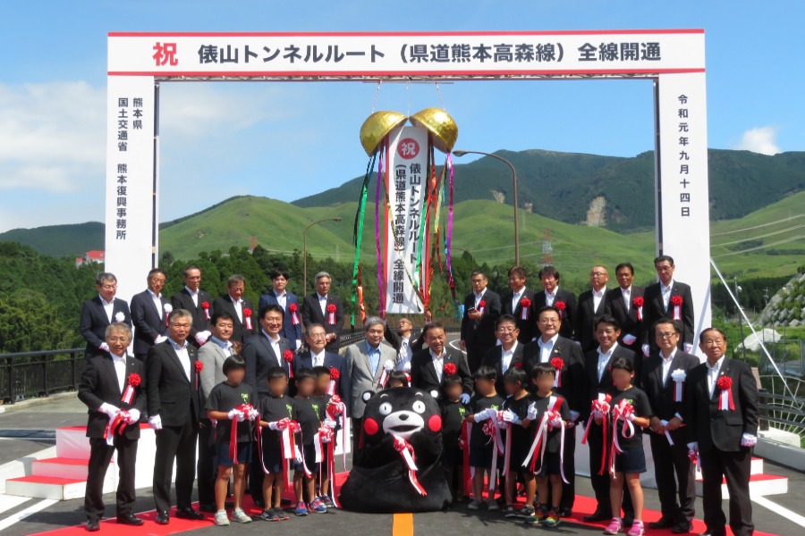 ▲蒲島郁夫熊本県知事は「直轄代行があったからこそ早期の創造的復興が可能となった」と感謝の意を述べました 蒲島郁夫熊本県知事は「直轄代行があったからこそ早期の創造的復