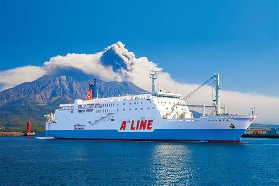 ▲快適な船旅を提供するマルエーフェリー 快適な船旅を提供するマルエーフェリー