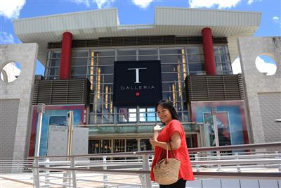 モノレールおもろまち駅の連絡通路を渡ってすぐとアクセス抜群