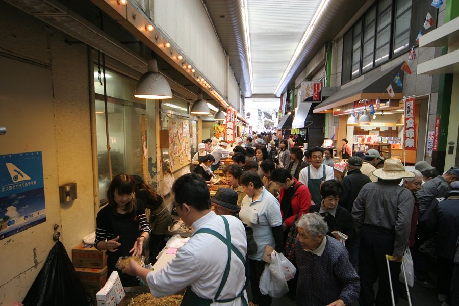 食市祭でひときわにぎわいを見せる旦過市場