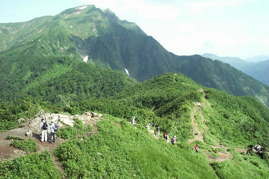 簡単にアクセスできて山岳風景が満喫できる谷川岳天神平