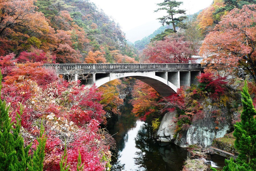 昇仙峡の入り口に架かるアーチ橋の長潭橋