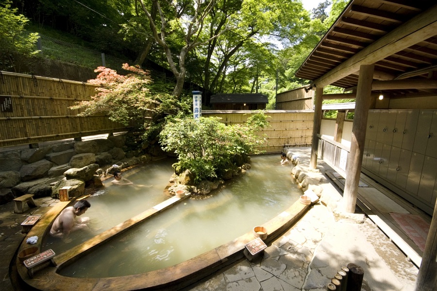 石段街のさらに上にある伊香保共同露天風呂