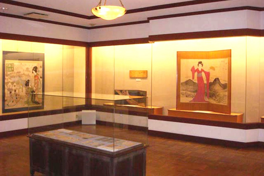 多くの作品を展示する竹久夢二伊香保記念館