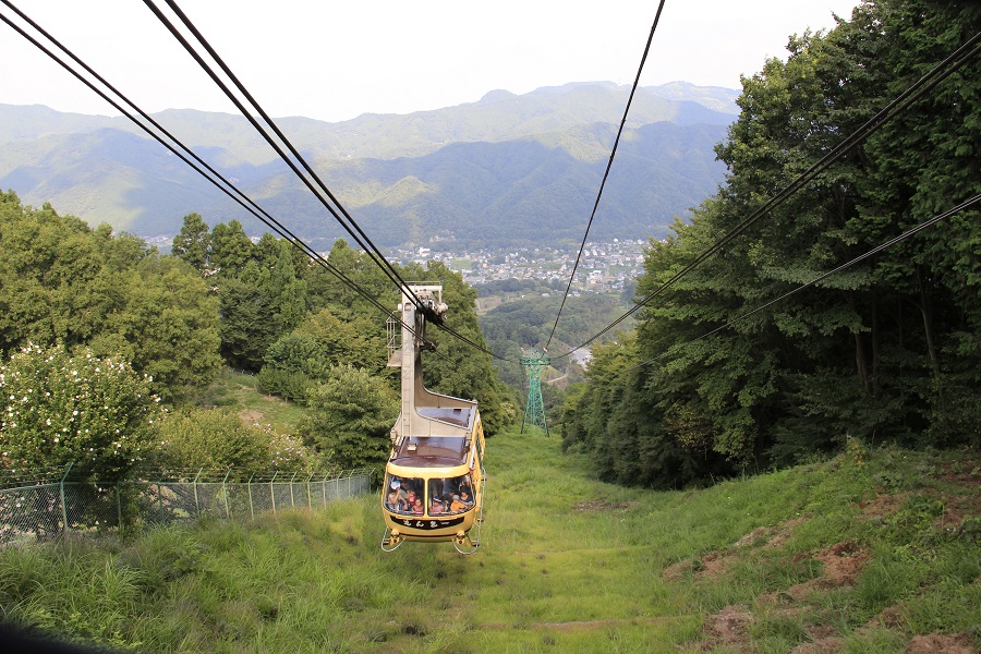 宝登山ロープウェイで宝登山の頂上近くまでは行ける
