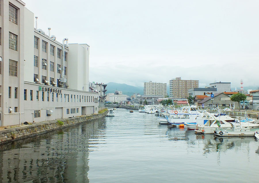 運河の北端。ここから運河全体の湾曲を眺めることができる