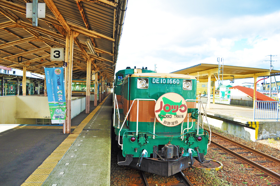 釧路駅とノロッコ号