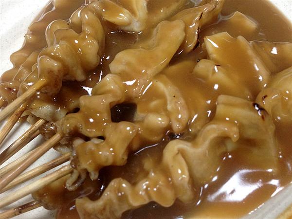 「伊志井」は、まずこの「腸ガツ」から頼もう