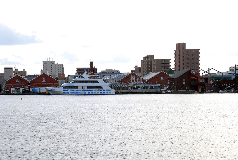 明治期に建てられたレンガ造りの倉庫群