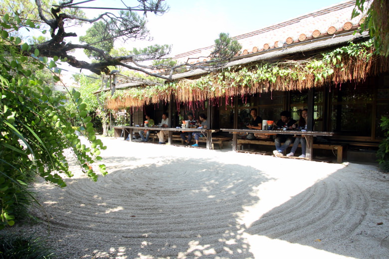 琉球茶房あしびうなぁ