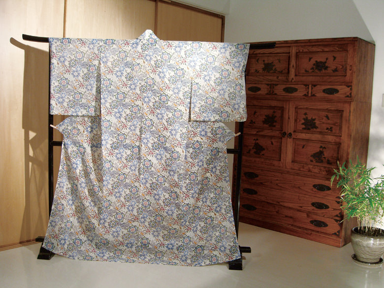 美しい紅型の着物