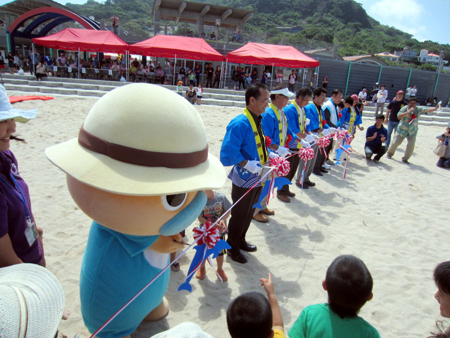 安全祈願だけでなく、さまざまなイベントが開かれる海開き