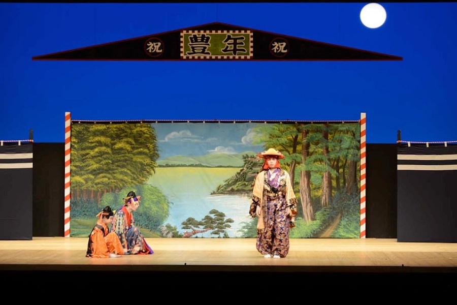 位や立場によって異なる衣装も興味深い