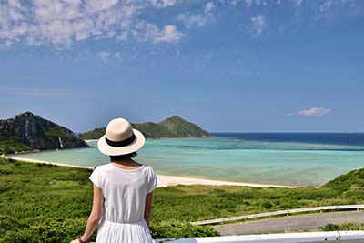 集落に延びる風情ある路地 