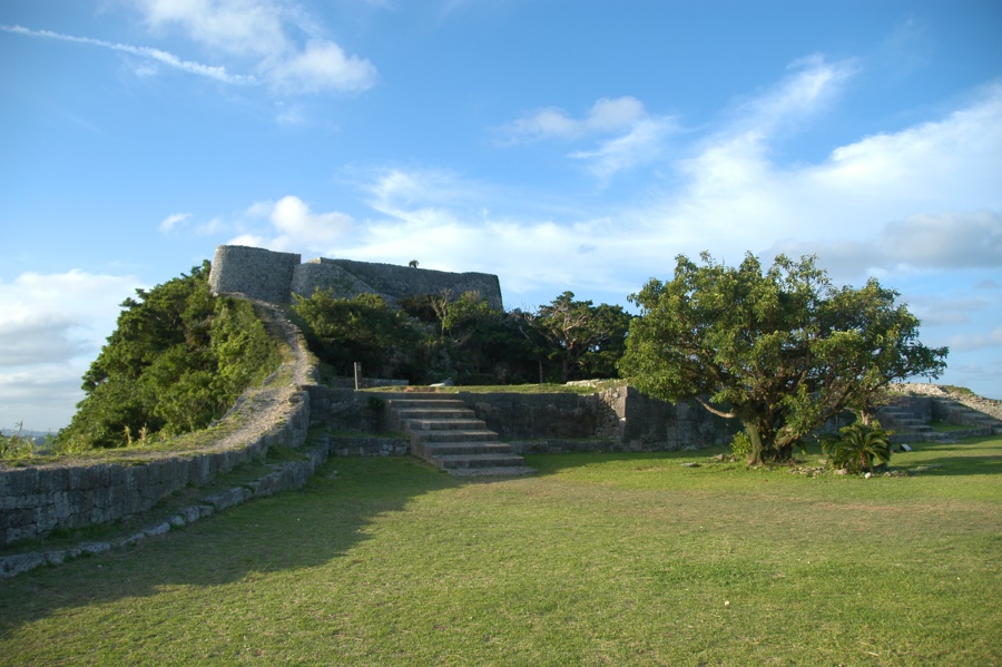 阿麻和利が築いた勝連城の正月