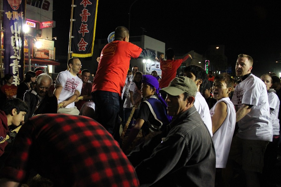 ウチナーンチュも外国人もみんなで盛り上がります！